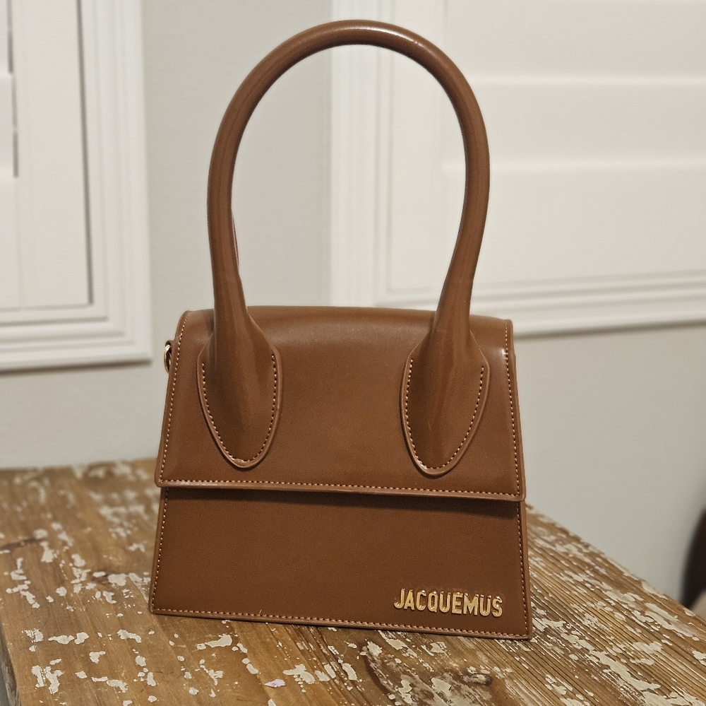 Jacquemus Le Chiquito Moyen leather handbag
